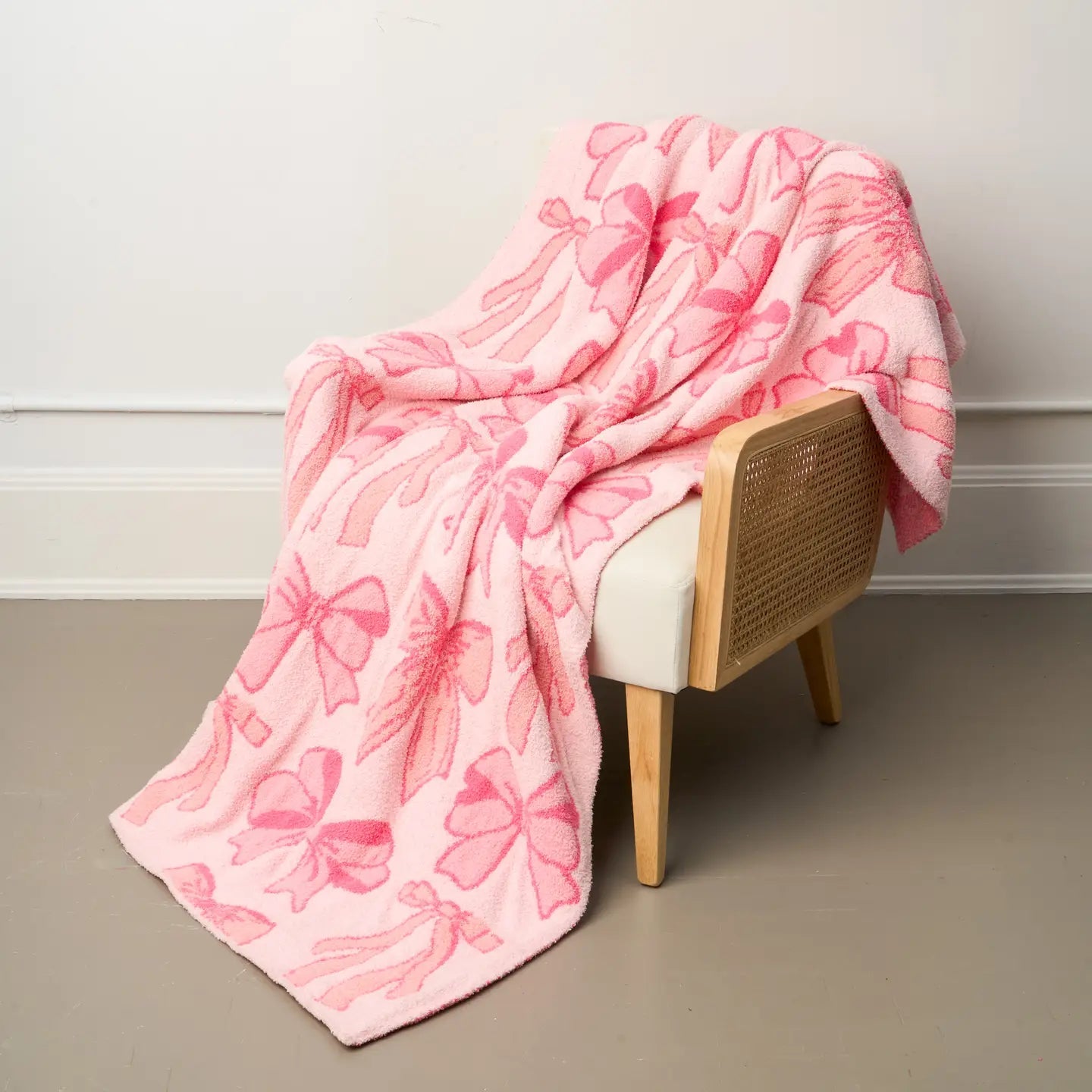 Cozy Dreams Luxe Blanket - Blushing Bows