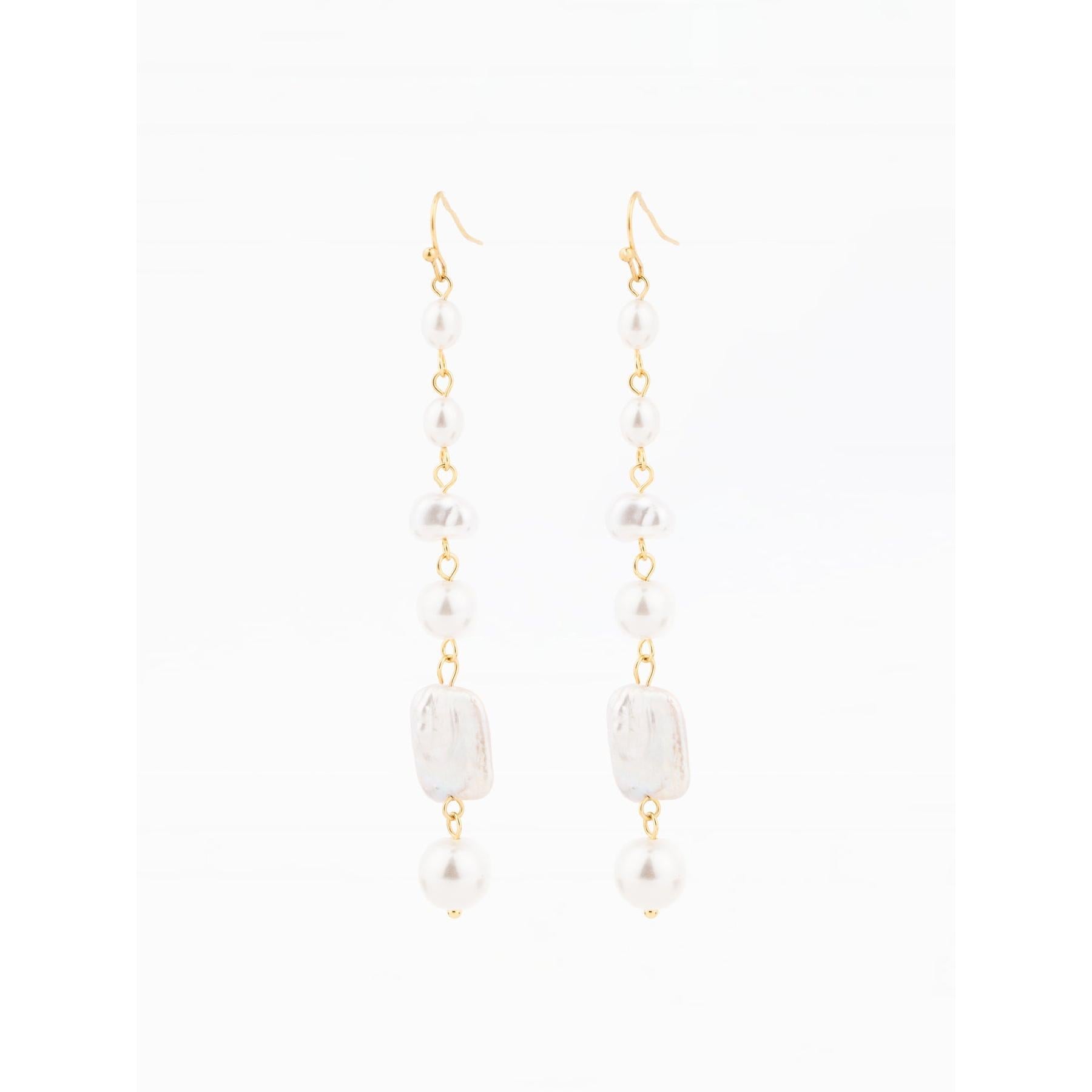 Modern Muse Pearl Earrings