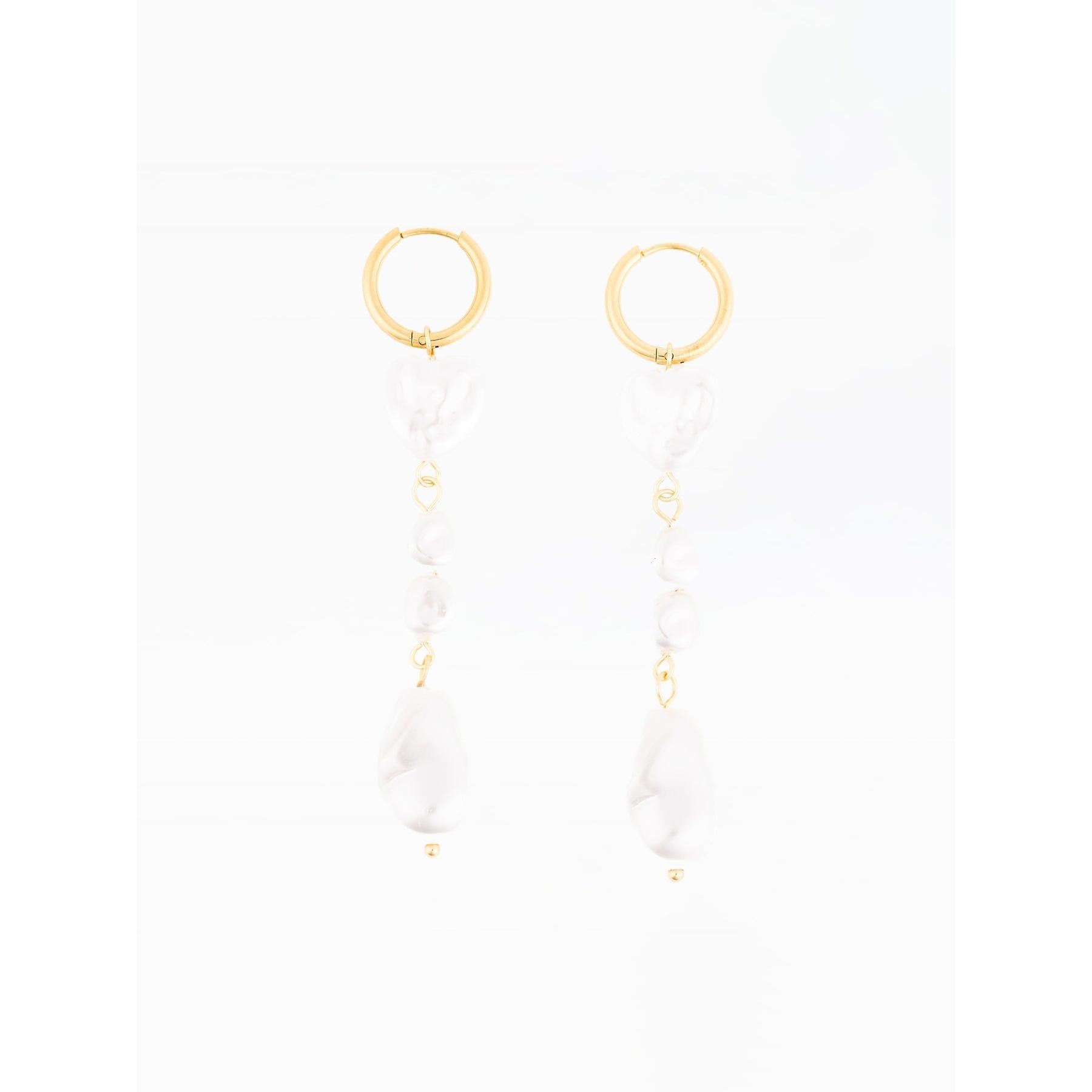 Modern Muse Pearl Earrings