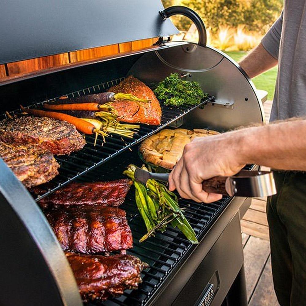 Traeger Ironwood 885